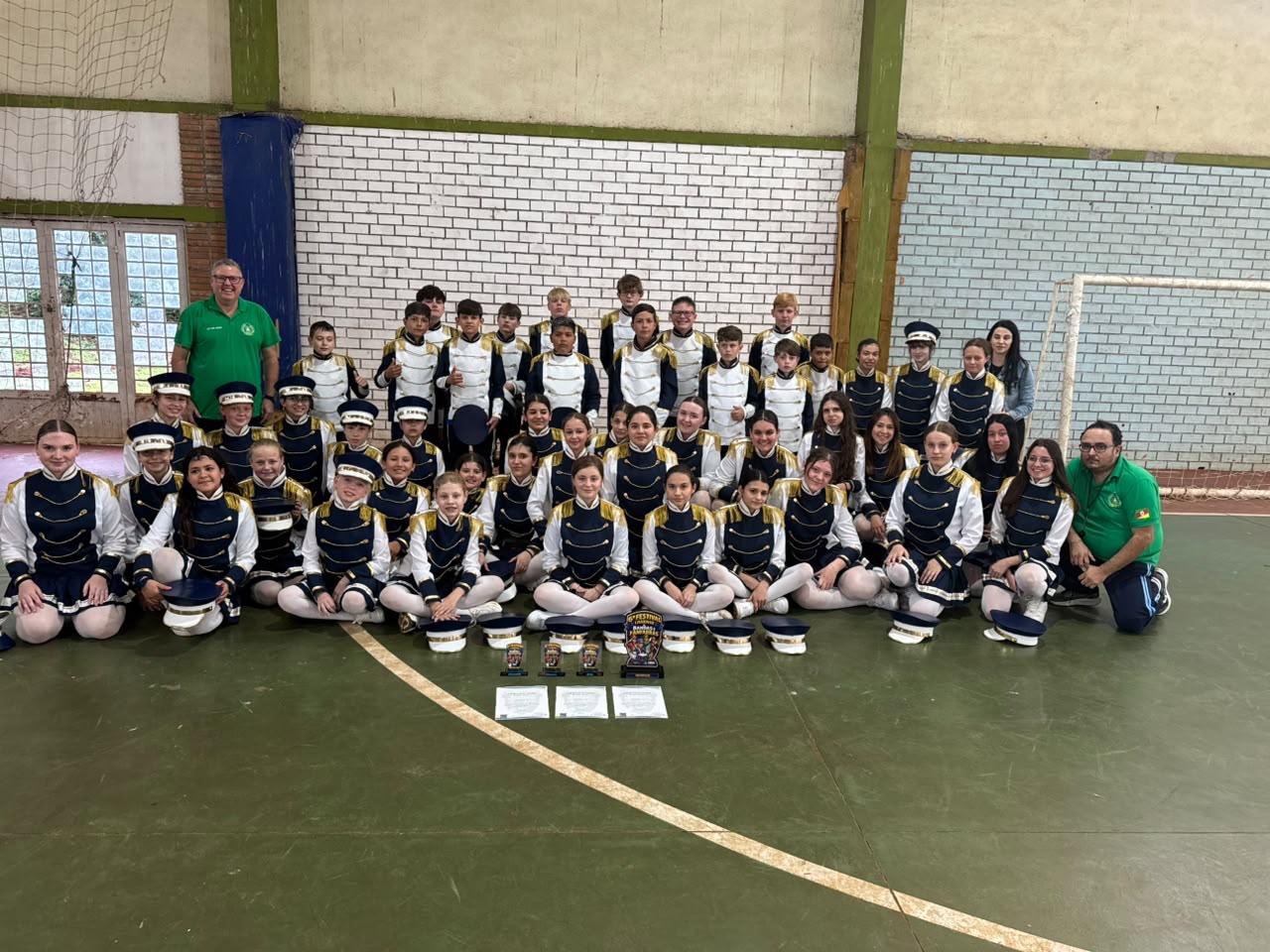Foto relacionada à notícia: Banda Marcial da Escola Municipal Cívico-Militar João Padilha do Nascimento foi destaque no 6º Festival Ijuiense de bandas e fanfarras