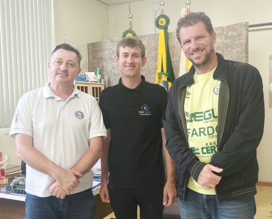 Foto relacionada à notícia: TEC Dani Soluções comemora 1 ano em Três Passos