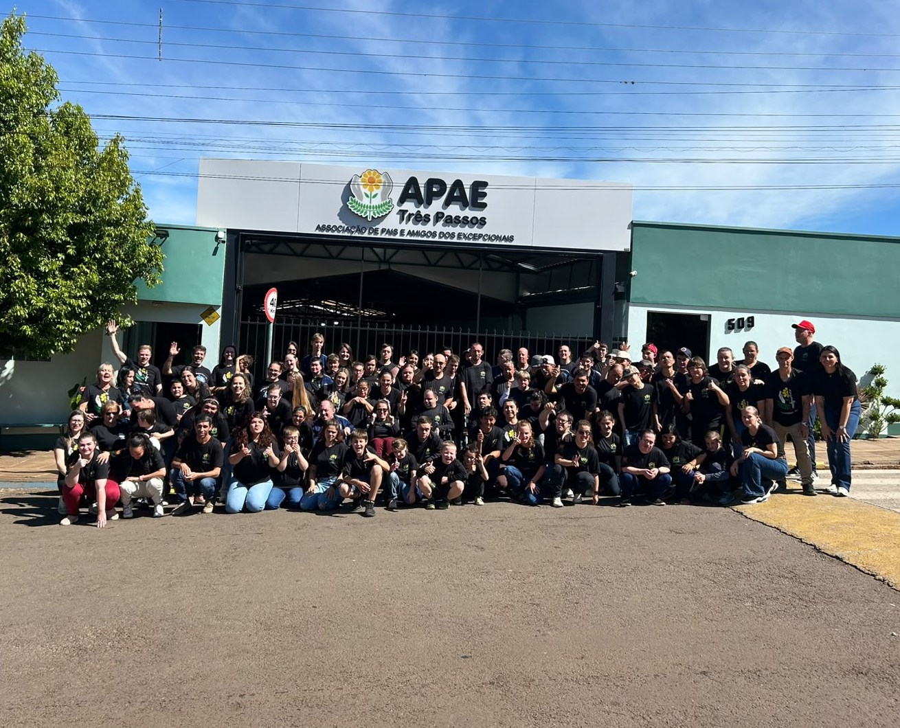 Foto relacionada à notícia: Administração Municipal prestigia os 57 anos da APAE de Três Passos