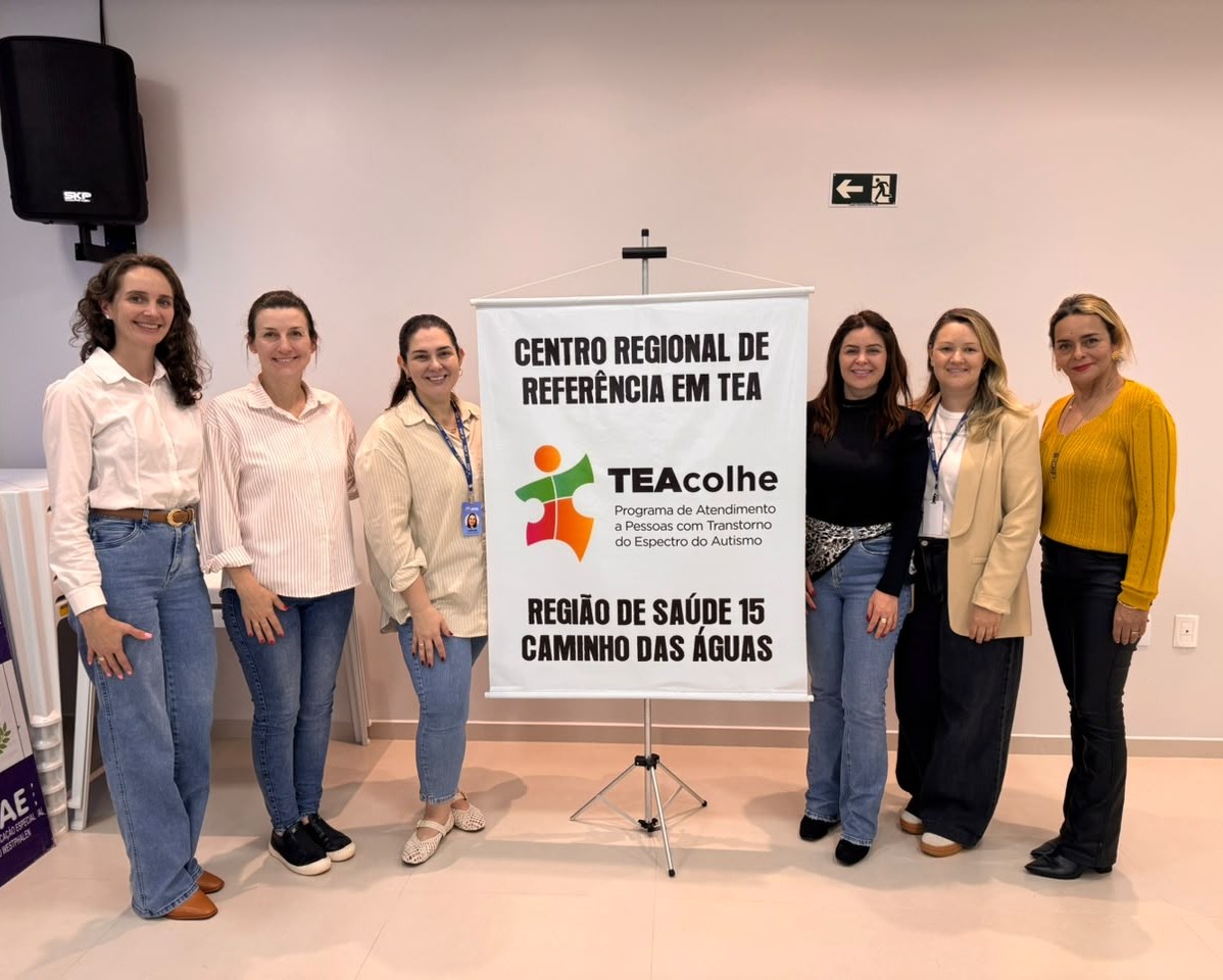 Foto relacionada à notícia: Três Passos participa de encontro regional sobre atendimento às pessoas com TEA