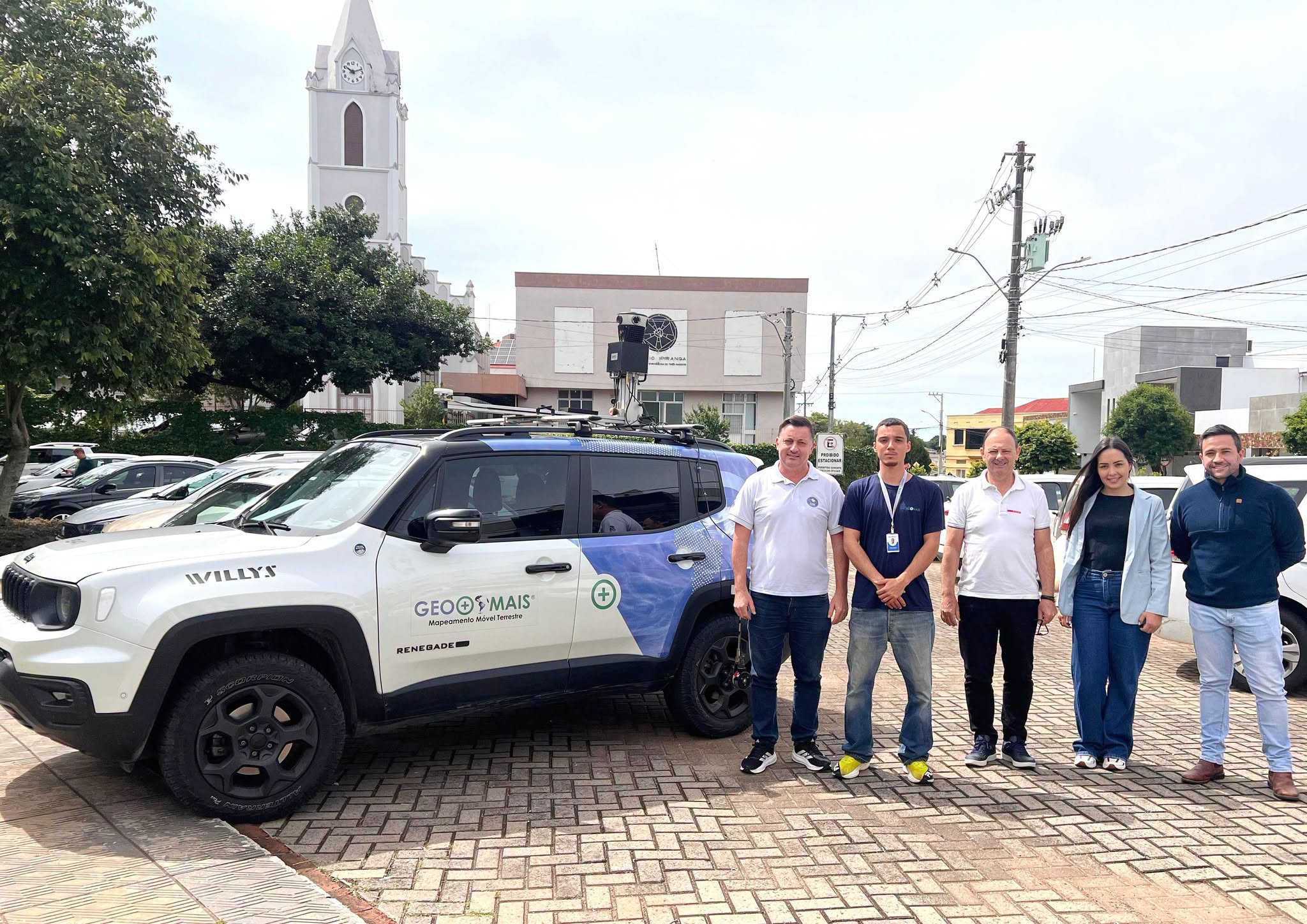 Foto relacionada à notícia: Veículo realiza mapeamento urbano 360º em Três Passos